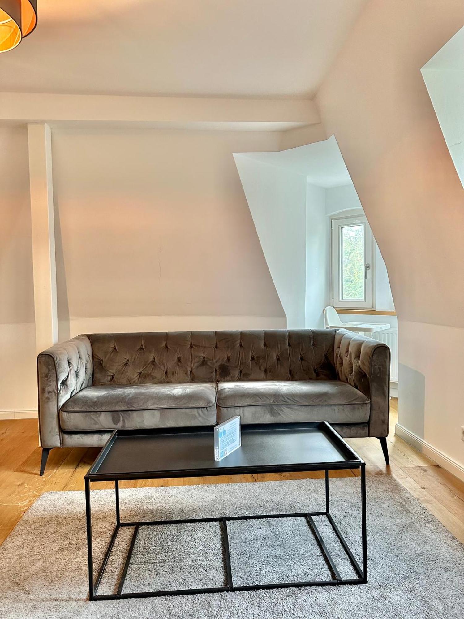 Modernes City-Apartment Mit Blick In Den Park Und 2 Baeder H9 Oldenburg Exterior photo