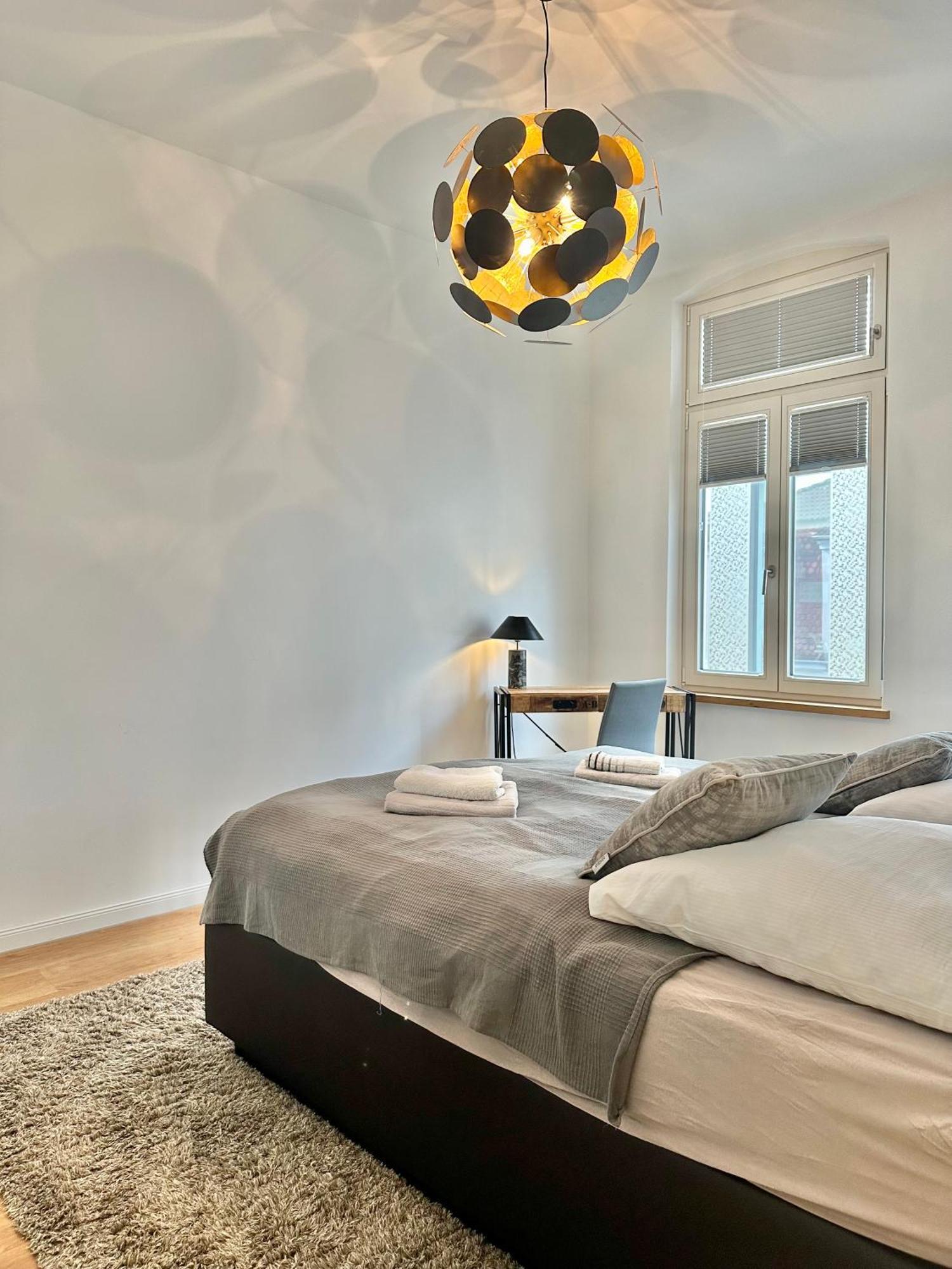 Modernes City-Apartment Mit Blick In Den Park Und 2 Baeder H9 Oldenburg Exterior photo